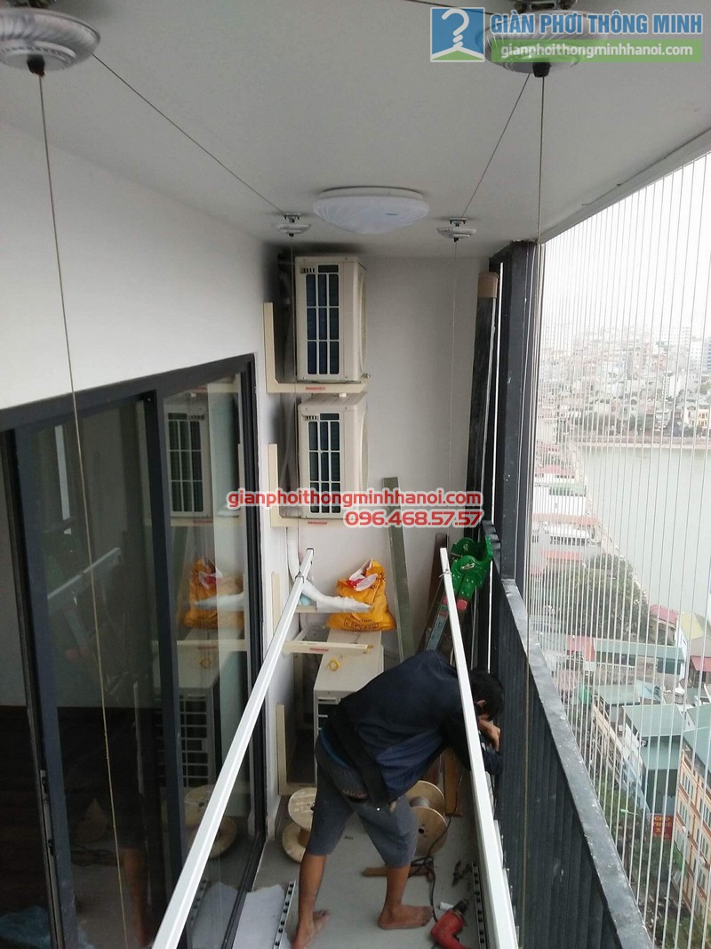 Lắp giàn phơi và lưới an toàn ban công nhà chị Phương, chung cư Five Star số 2 Kim Giang - 03