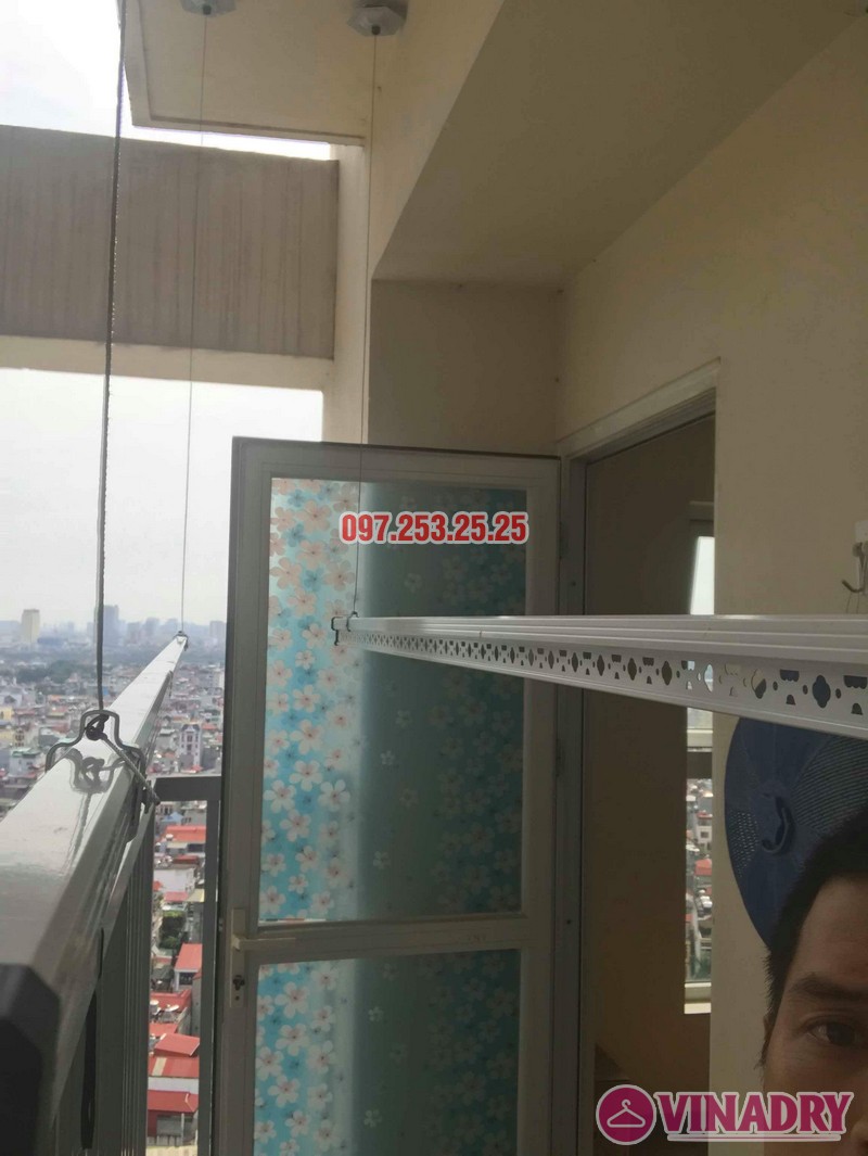 Lắp giàn phơi quần áo tại Long Biên nhà anh Tính, chung cư ngõ 390 Ngô Gia Tự - 04