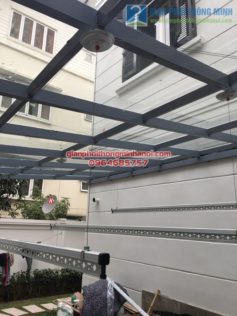 Không gian phơi đẹp xinh đón tết nhờ lắp đặt giàn phơi thông minh nhà chị Liên, BT17 KĐT Nghĩa Đô