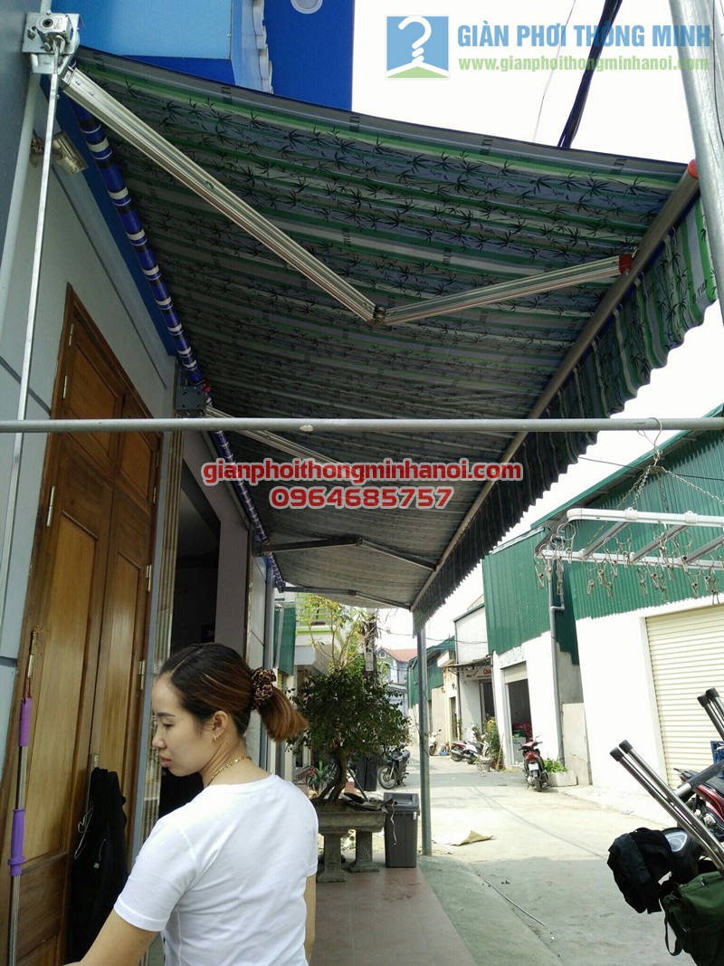 Làm bạt mái hiên di động quay tay tại nhà chị Thảo tại thị trấn Thường Tín