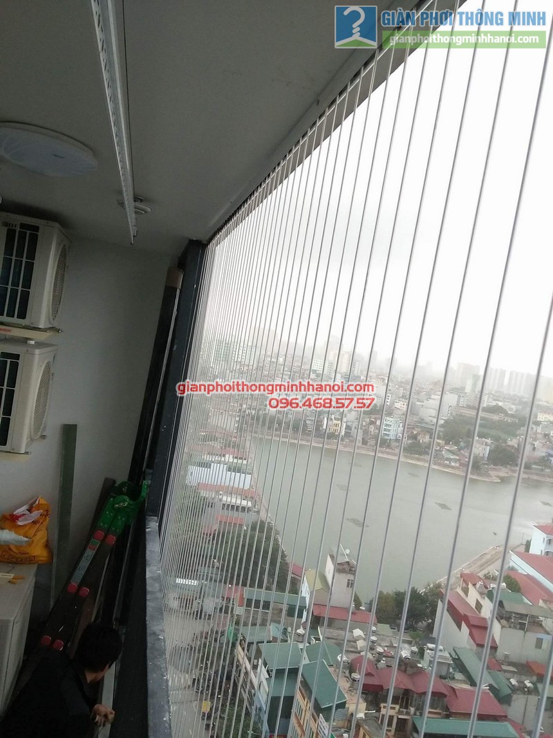 Lắp giàn phơi và lưới an toàn ban công nhà chị Phương, chung cư Five Star số 2 Kim Giang - 06